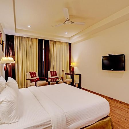 Hotel Marina Near Igi Airport Delhi New Delhi Buitenkant foto