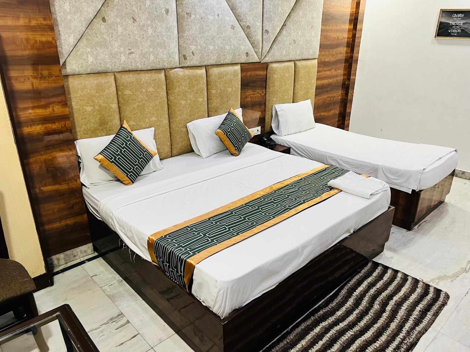Hotel Marina Near Igi Airport Delhi New Delhi Buitenkant foto