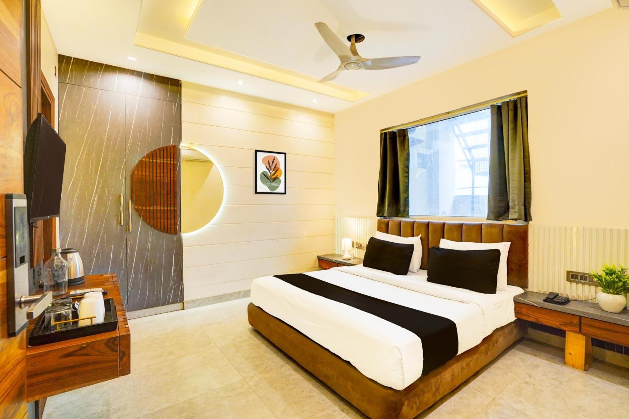 Hotel Marina Near Igi Airport Delhi New Delhi Buitenkant foto