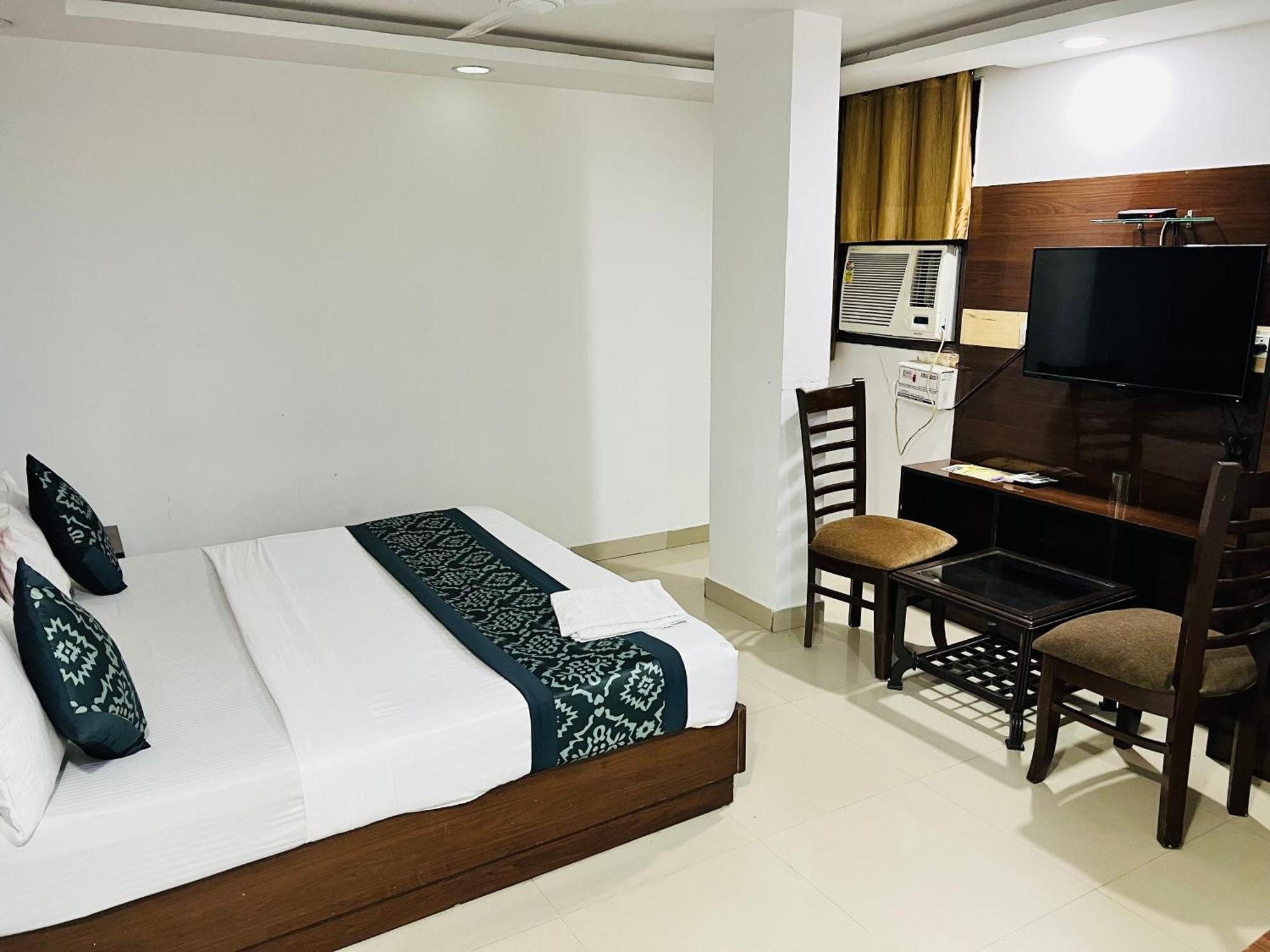 Hotel Marina Near Igi Airport Delhi New Delhi Buitenkant foto