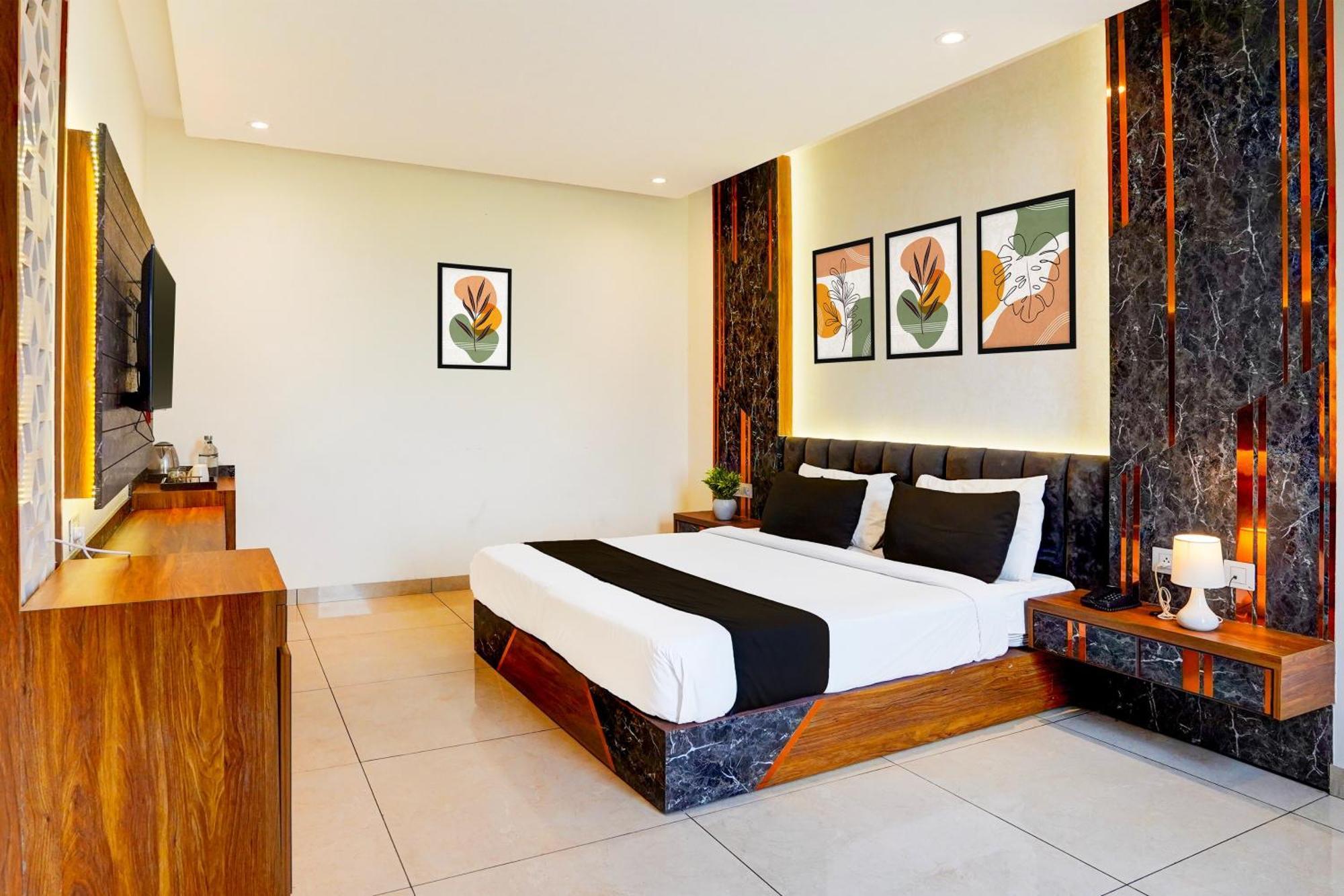 Hotel Marina Near Igi Airport Delhi New Delhi Buitenkant foto