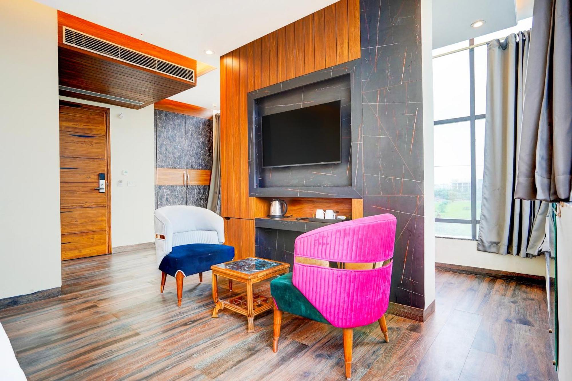 Hotel Marina Near Igi Airport Delhi New Delhi Buitenkant foto