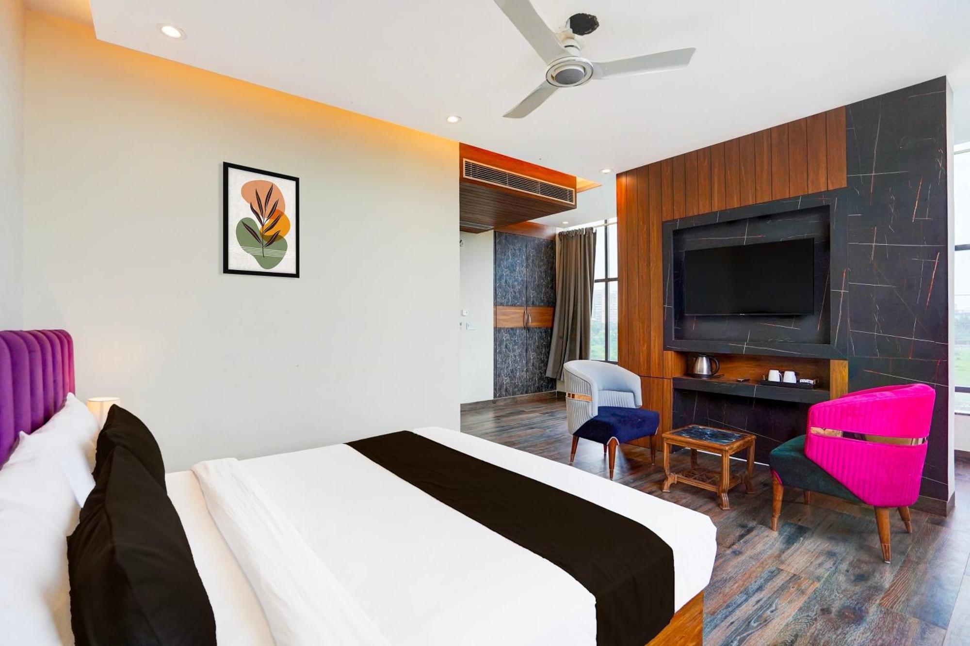 Hotel Marina Near Igi Airport Delhi New Delhi Buitenkant foto